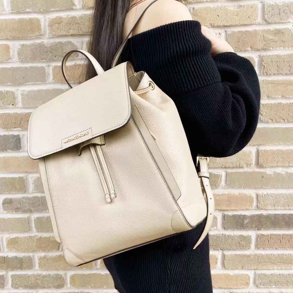 Michael Kors Backpack 💞NWT - Picture 2 of 3